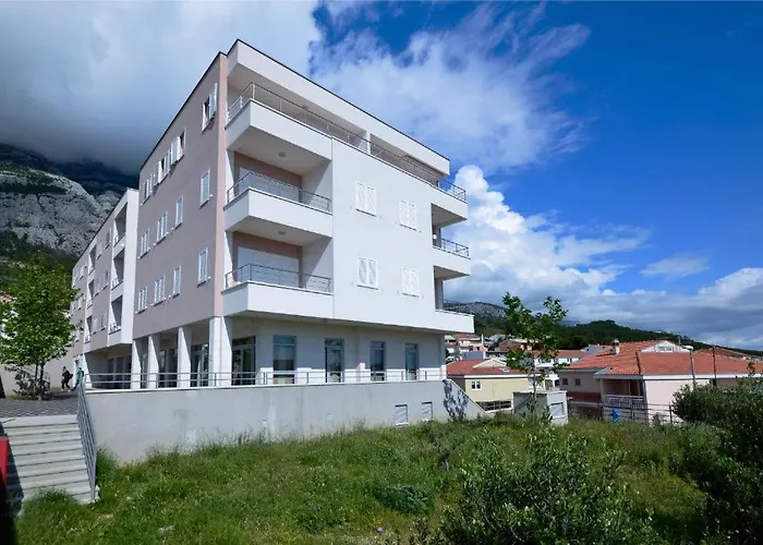 Africa Makarska